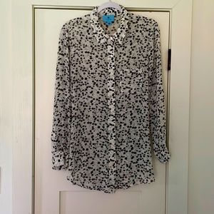 Graceful and flowy CeCe top